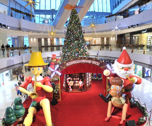 国际金融中心商场「圣诞木偶梦幻城镇」